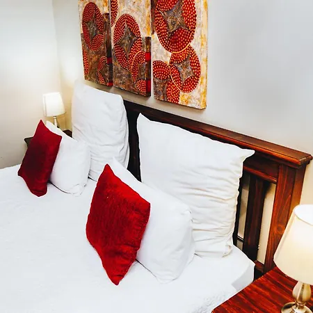 Ehrlichpark Self Catering And Bloemfontein